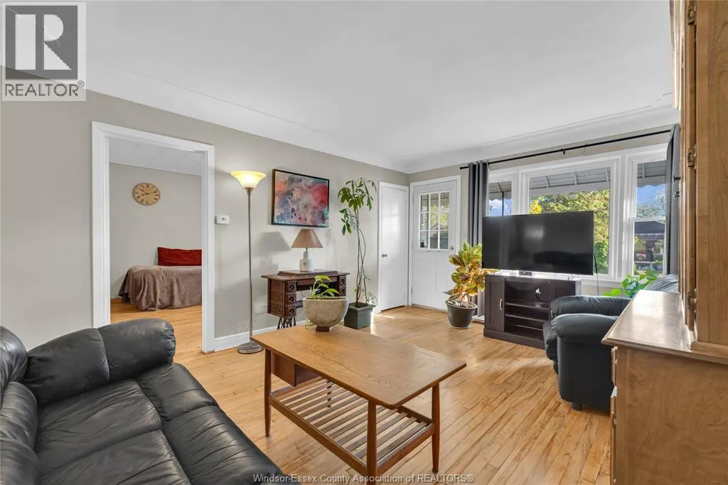 1575 BUCKINGHAM