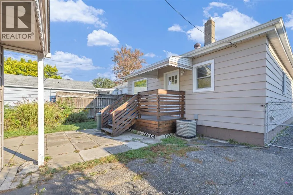 1575 BUCKINGHAM