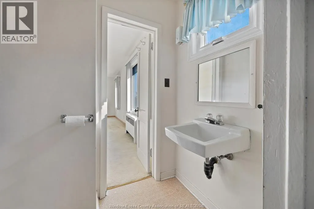 12506 RIVERSIDE DRIVE