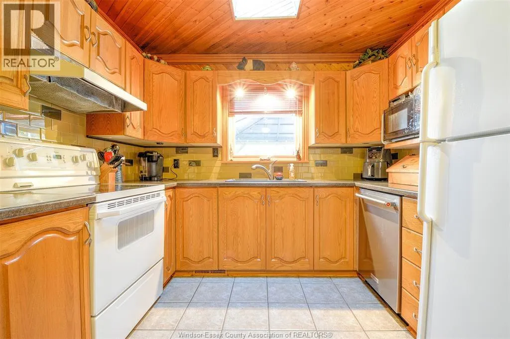 209 KENWOOD