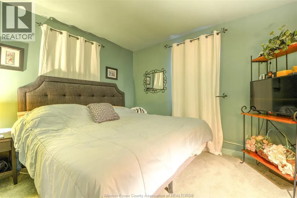 209 KENWOOD