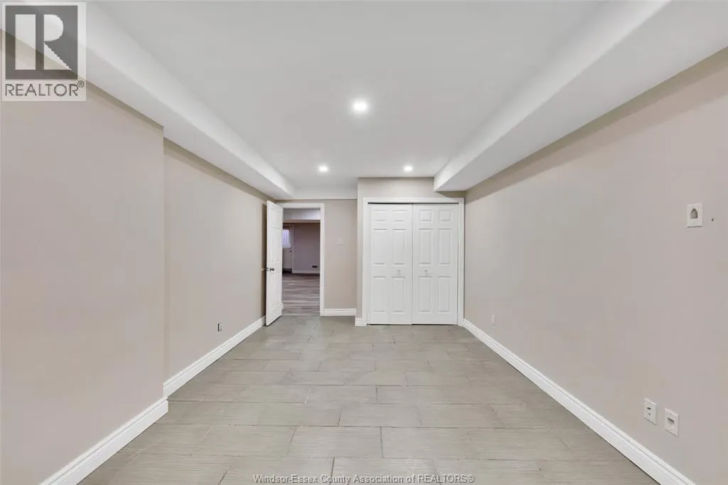 190 DIANE CRESCENT Unit# LOWER