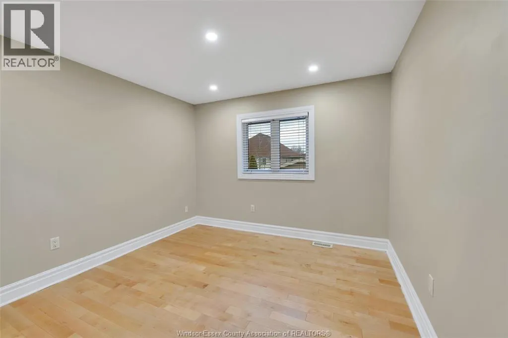 190 DIANE CRESCENT Unit# LOWER