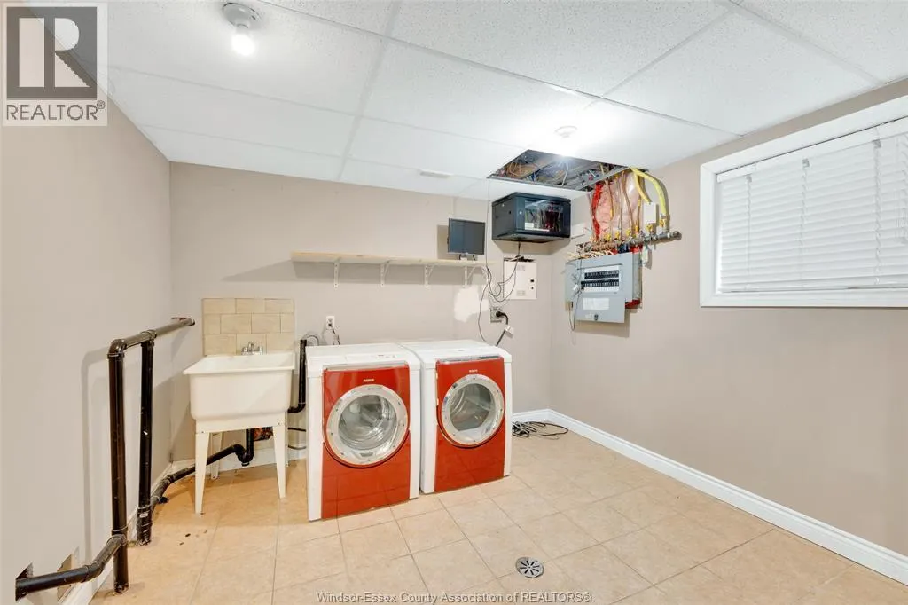 190 DIANE CRESCENT Unit# LOWER
