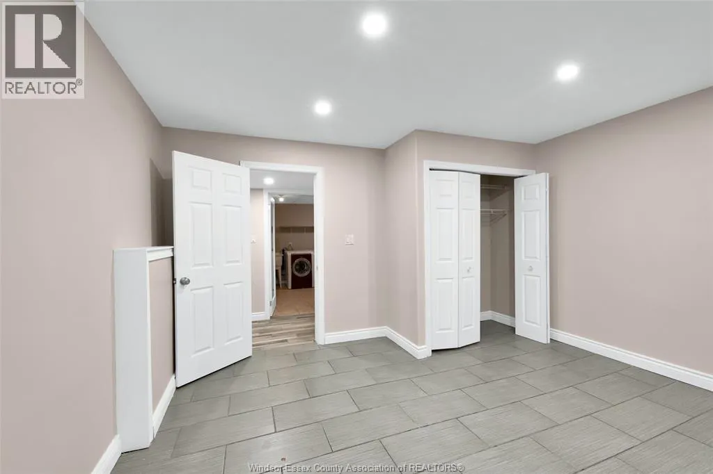 190 DIANE CRESCENT Unit# LOWER