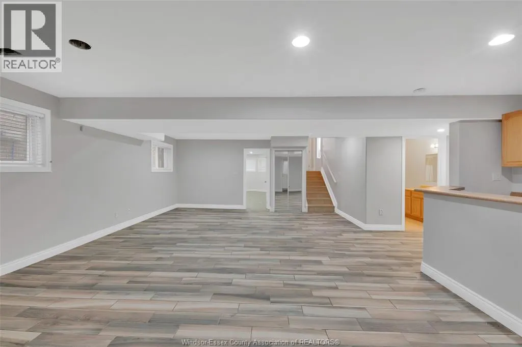 190 DIANE CRESCENT Unit# LOWER
