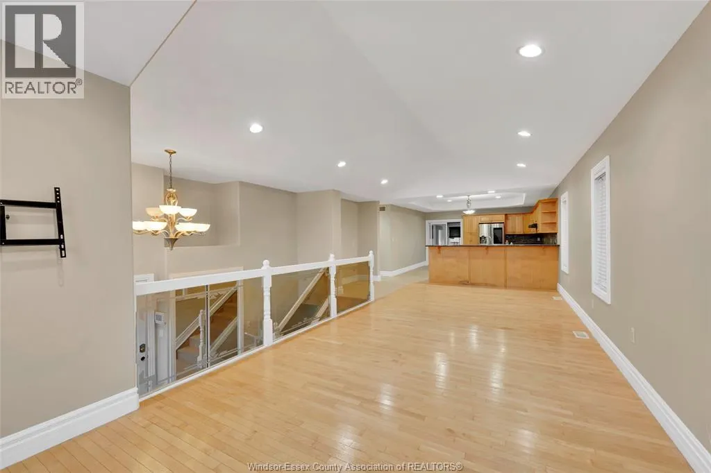 190 DIANE CRESCENT Unit# UPPER