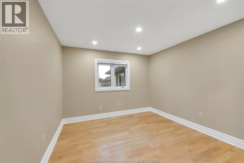 190 DIANE CRESCENT Unit# UPPER