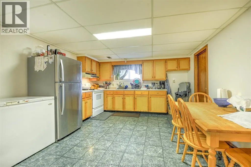 18 RUDGATE LANE North