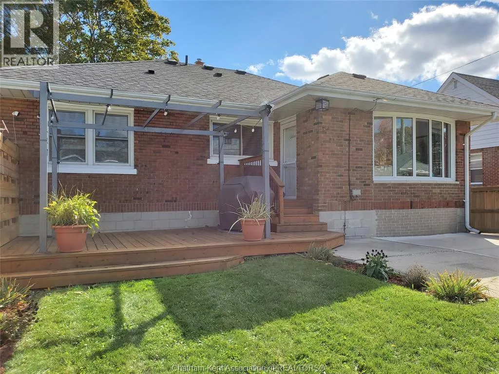 51 Tweedsmuir AVENUE East