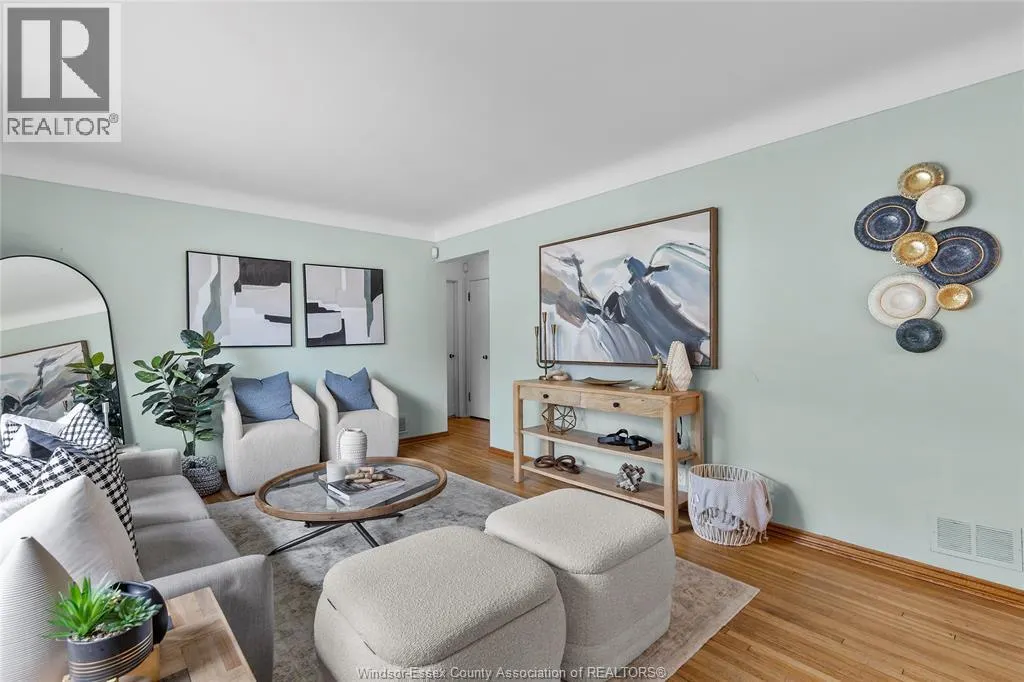 1011 ISABELLE PLACE