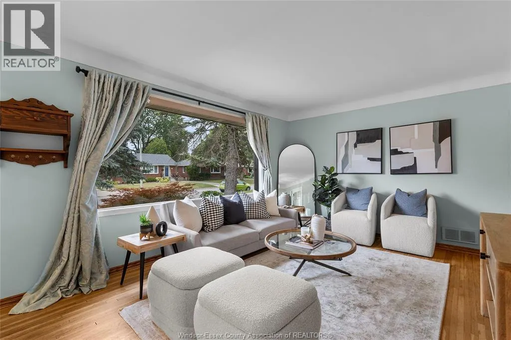 1011 ISABELLE PLACE