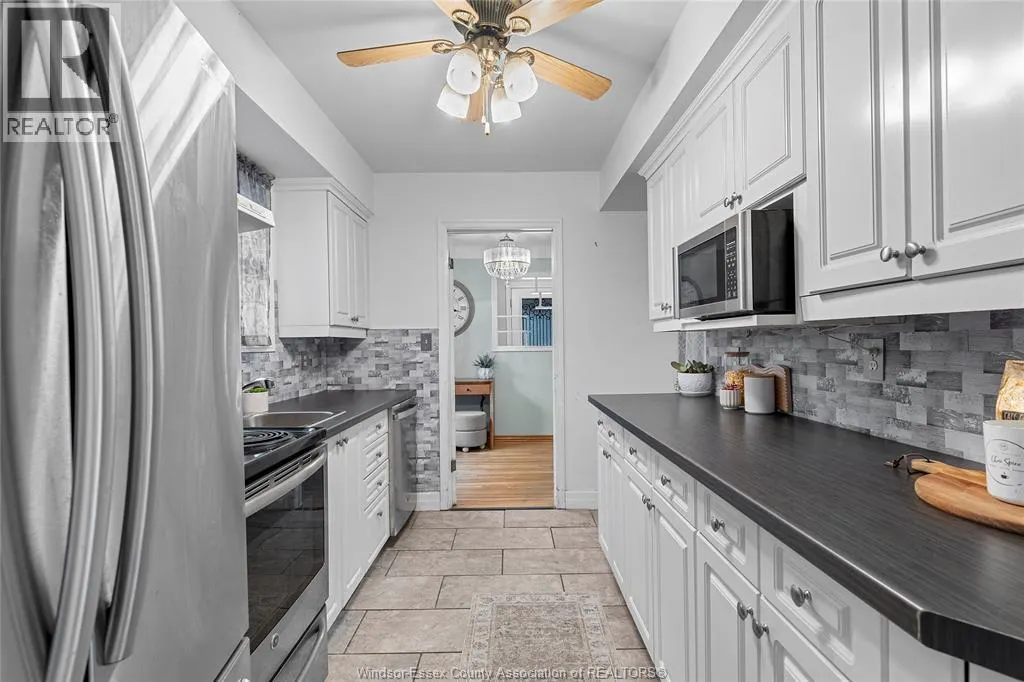1011 ISABELLE PLACE