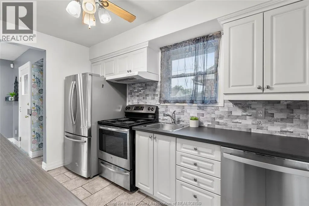 1011 ISABELLE PLACE