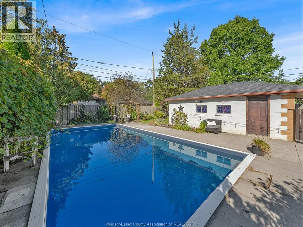 1011 ISABELLE PLACE