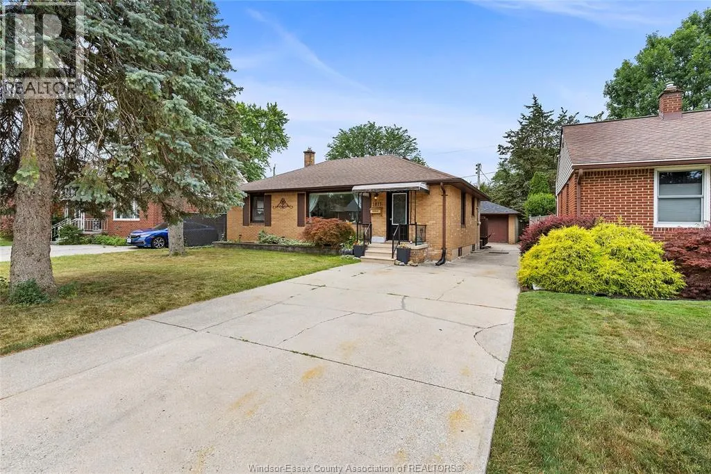 1011 ISABELLE PLACE