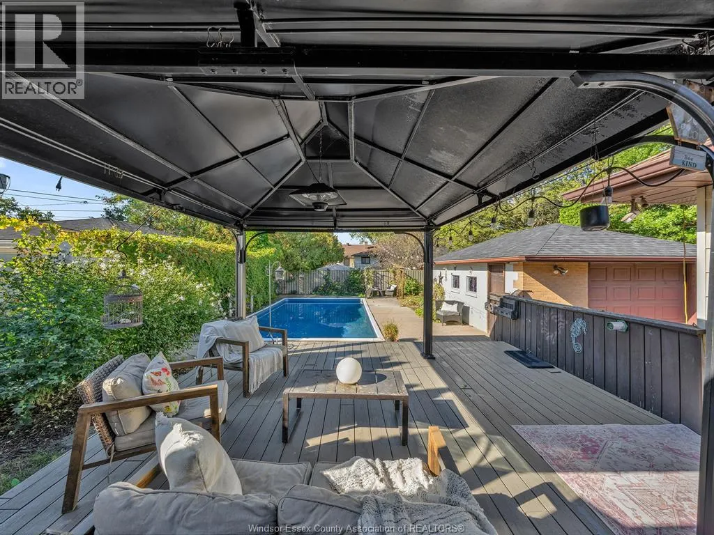 1011 ISABELLE PLACE