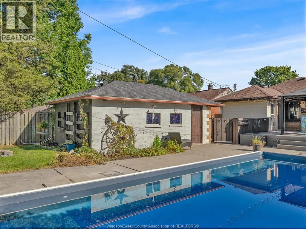1011 ISABELLE PLACE