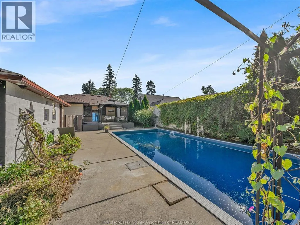 1011 ISABELLE PLACE