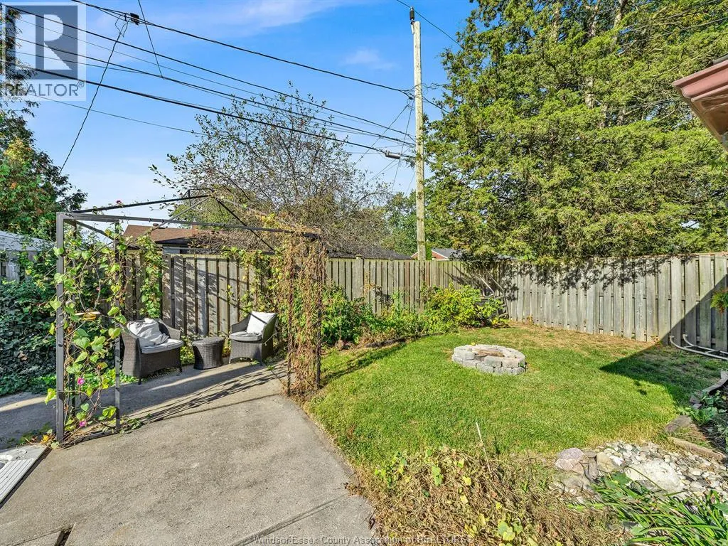 1011 ISABELLE PLACE