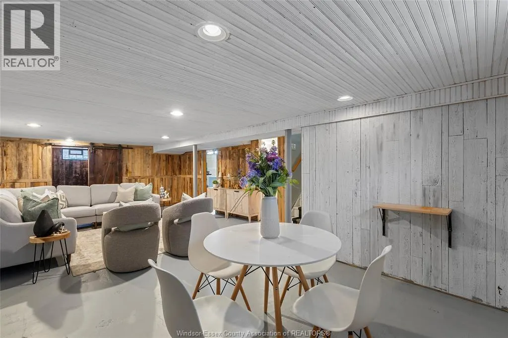 1011 ISABELLE PLACE
