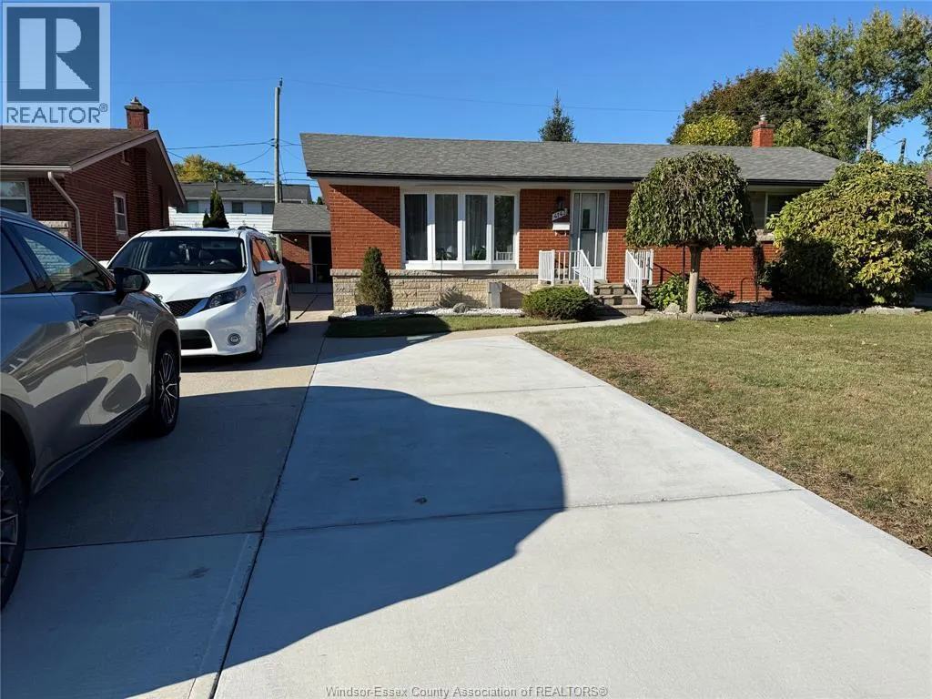 4143 Mount Royal