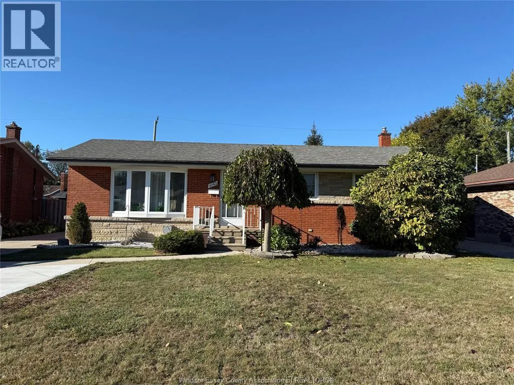 4143 Mount Royal