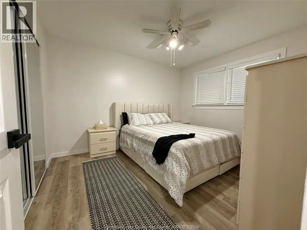 4143 Mount Royal