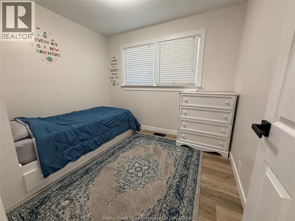 4143 Mount Royal
