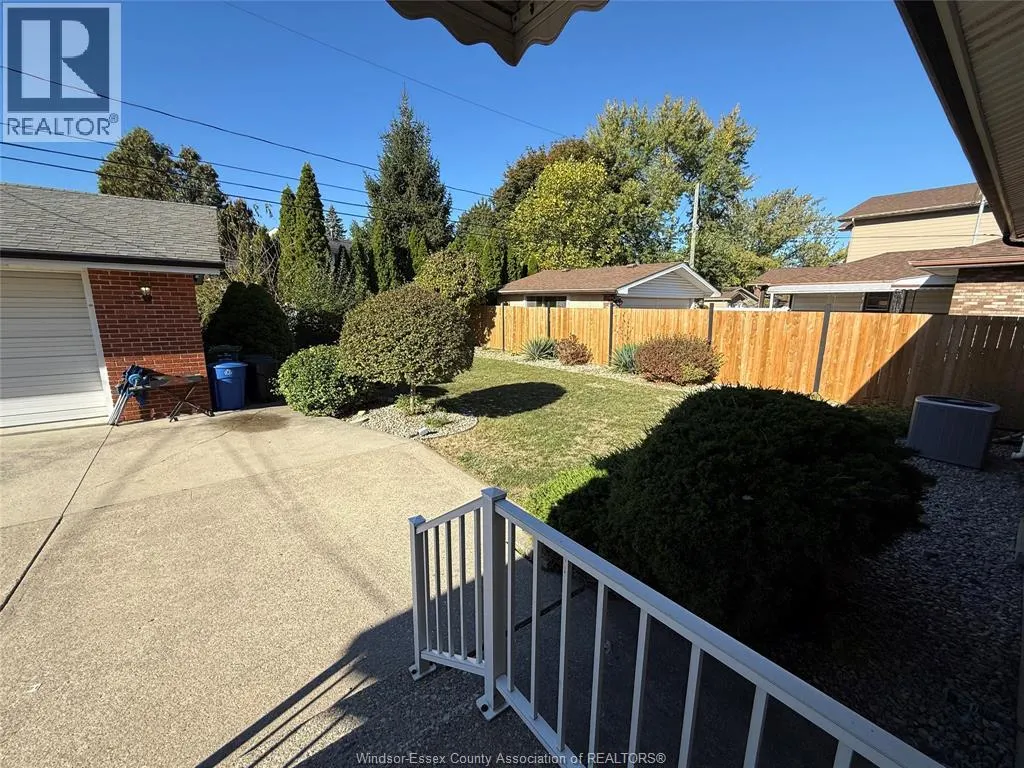 4143 Mount Royal