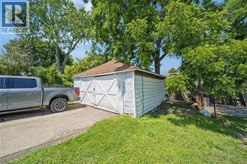 224 CONFEDERATION STREET