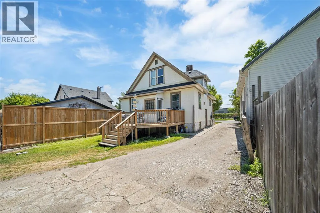 224 CONFEDERATION STREET