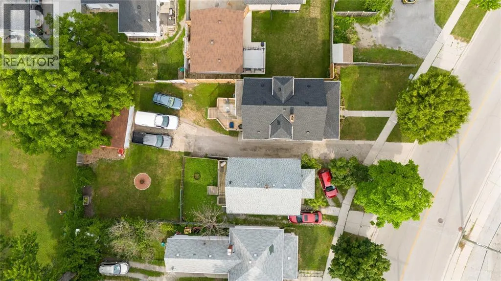 224 CONFEDERATION STREET