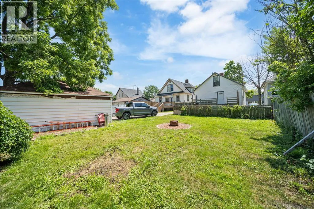 224 CONFEDERATION STREET