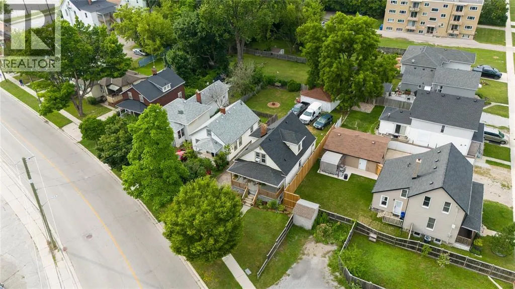 224 CONFEDERATION STREET