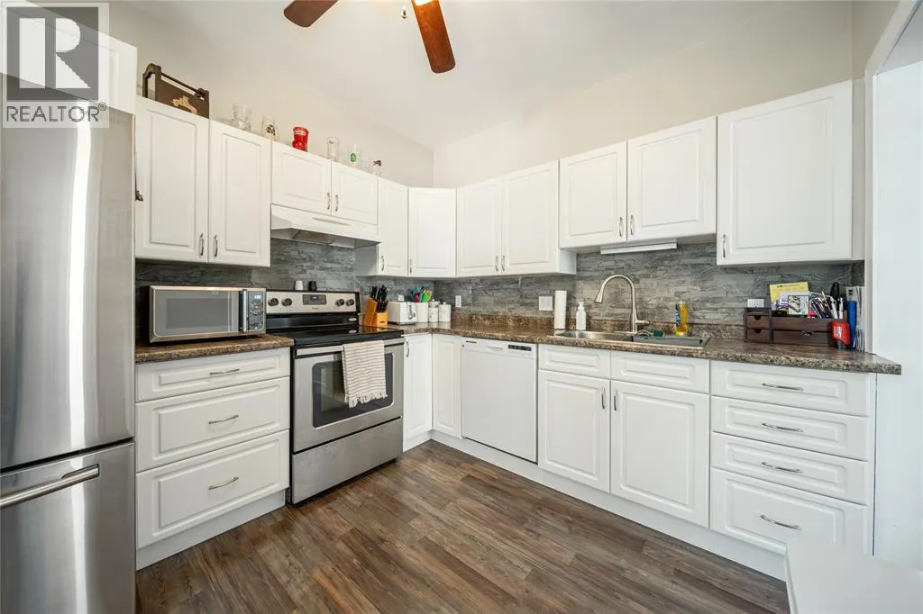 224 CONFEDERATION STREET