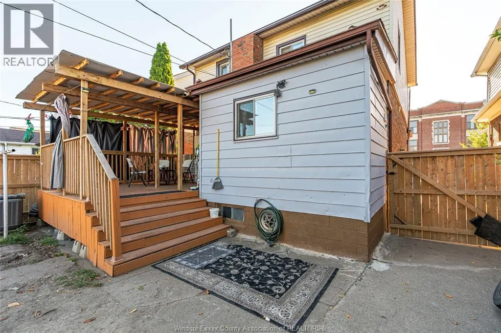 1158 PARENT AVENUE