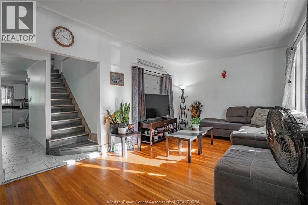 1158 PARENT AVENUE