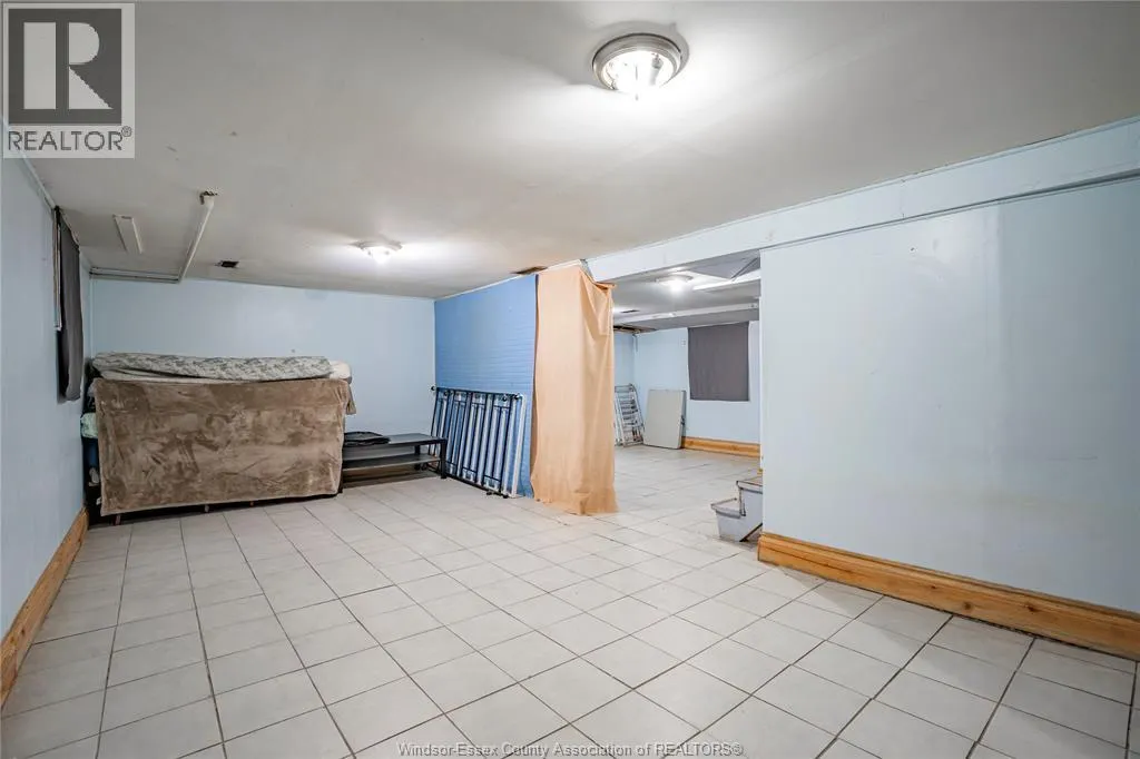 1158 PARENT AVENUE