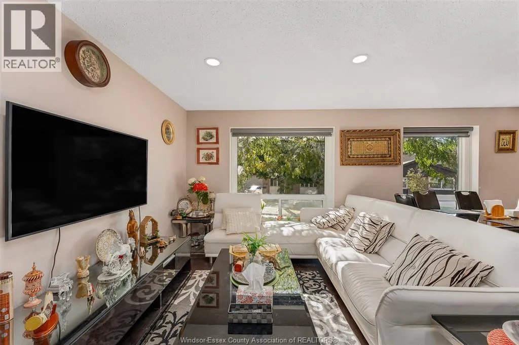 9978 FOREST GLADE COURT Unit# 5
