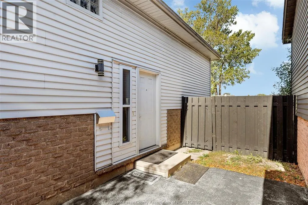 9978 FOREST GLADE COURT Unit# 5
