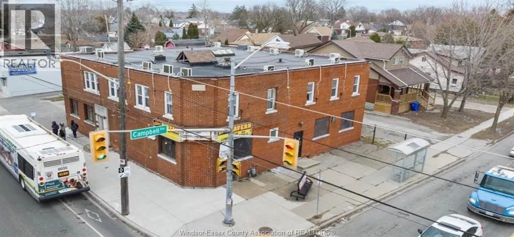 1683 COLLEGE AVENUE South Unit# Room 8