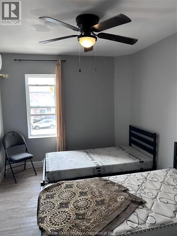 1683 COLLEGE AVENUE South Unit# Room 8