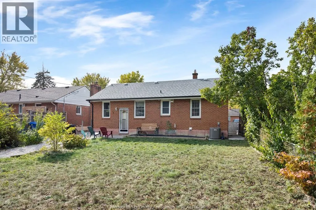 1160 Isabelle PLACE
