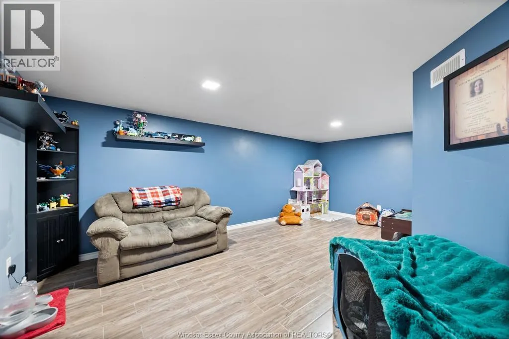1160 Isabelle PLACE