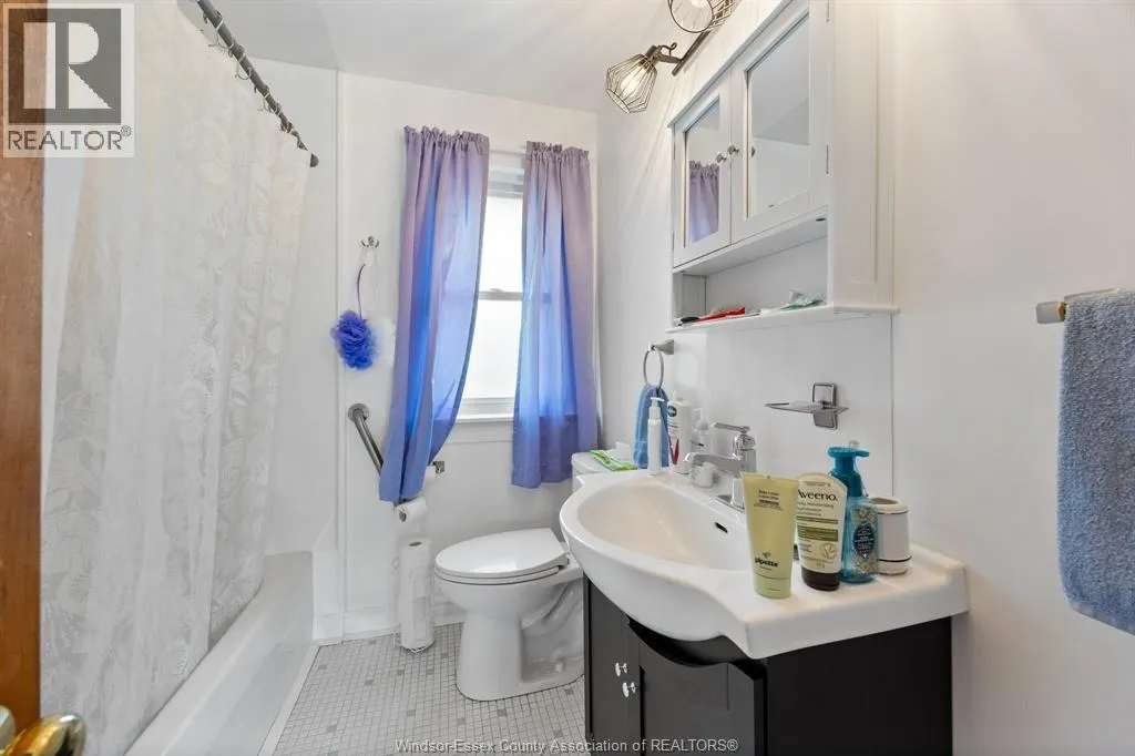 1160 Isabelle PLACE