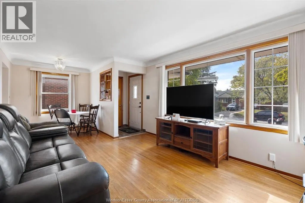 1160 Isabelle PLACE