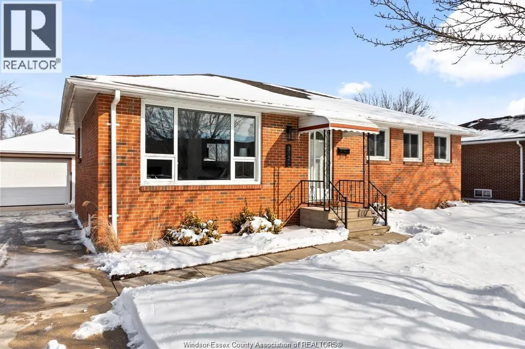 3024 GRANDVIEW