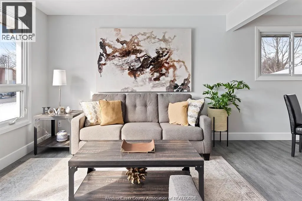 3024 GRANDVIEW