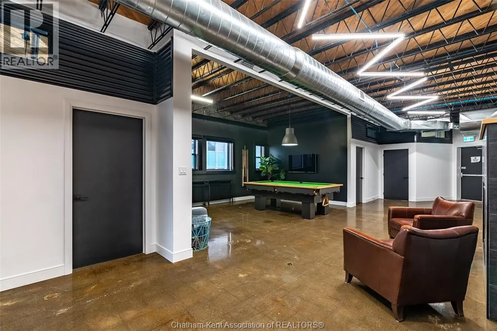 146 Wellington STREET West Unit# 2&3